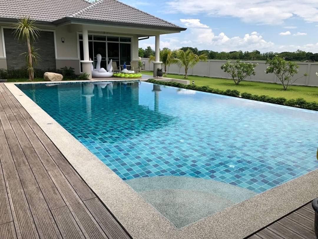 Sale Single story pool villa, modern style