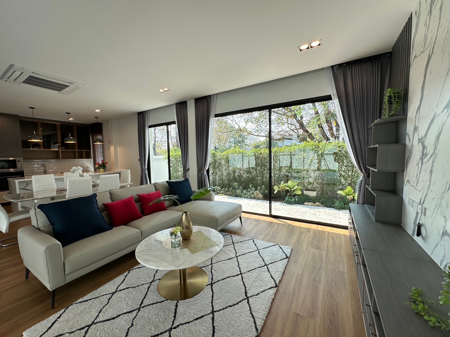  Modern Pool villa with furniture, Wang Tan Village.