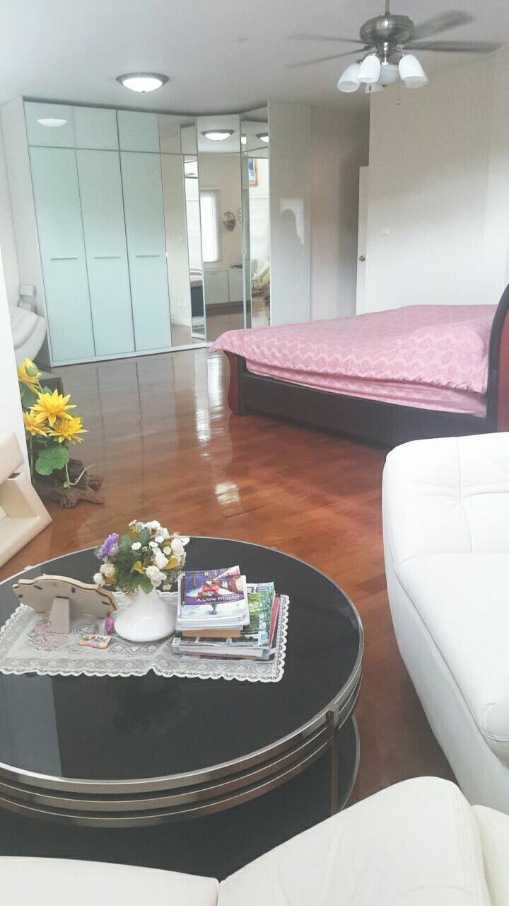 Luxury house for sale in Hang Dong zone.