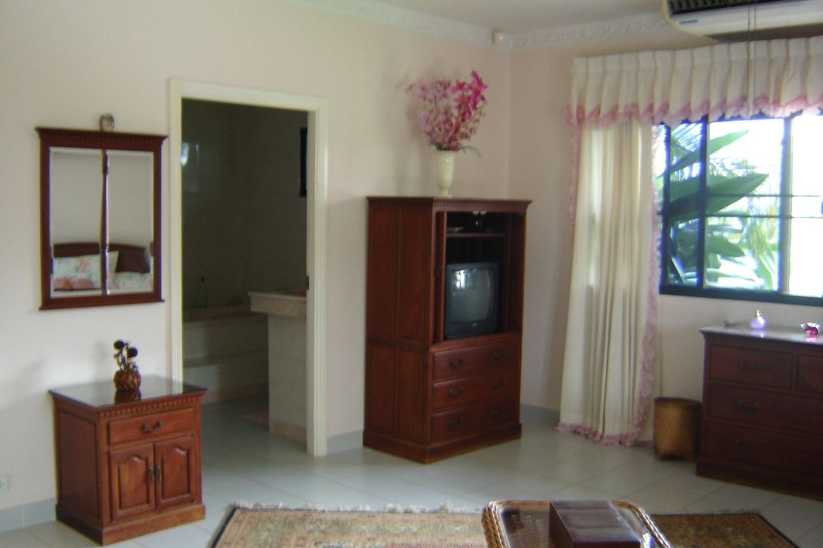 Pool Villa for sale, fully furnished, Nong Phueng, Saraphi District.