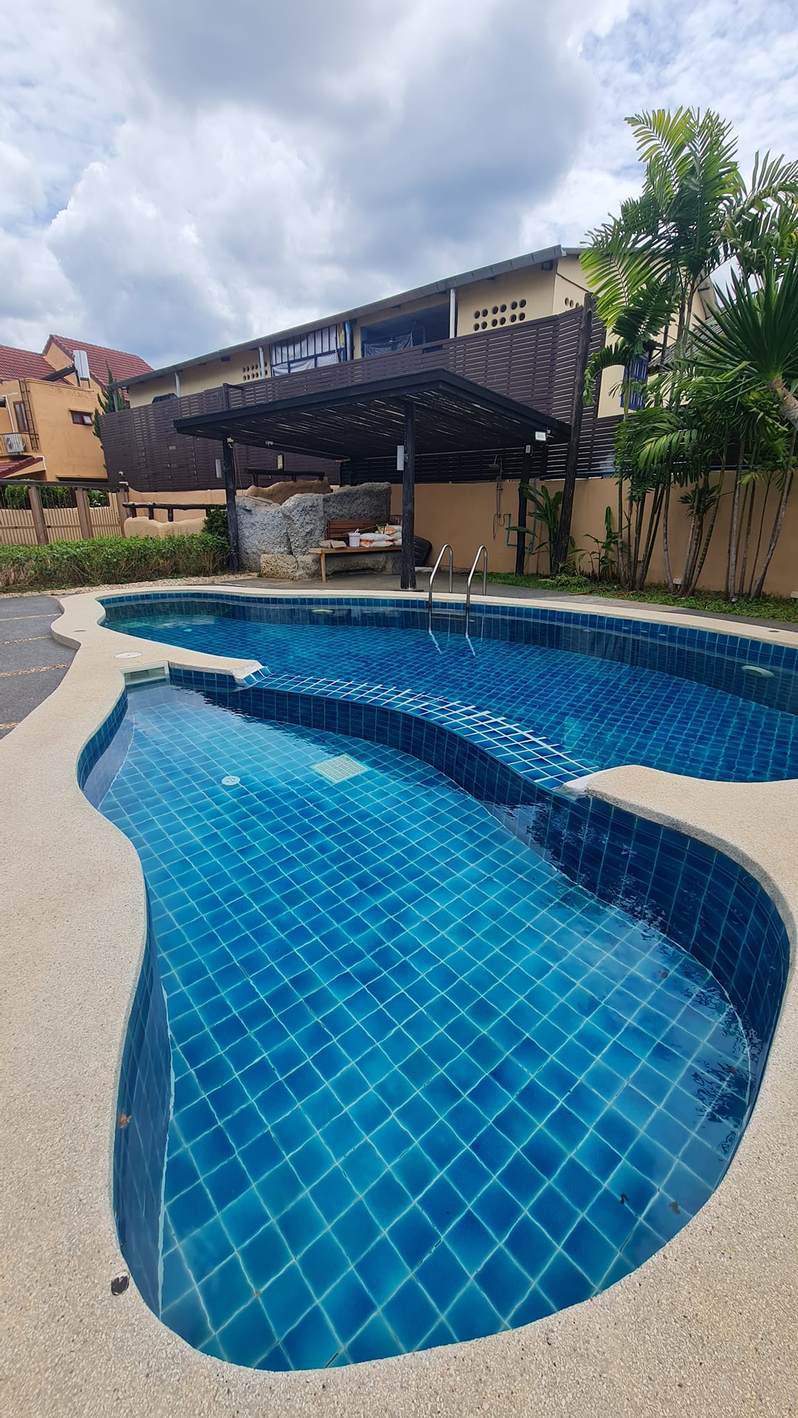 Pool villa three-storey house in Hangdong