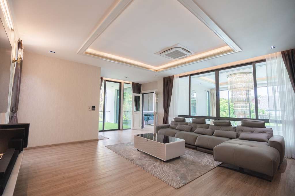 Luxury House, 5 Bedrooms  Wangtan Village