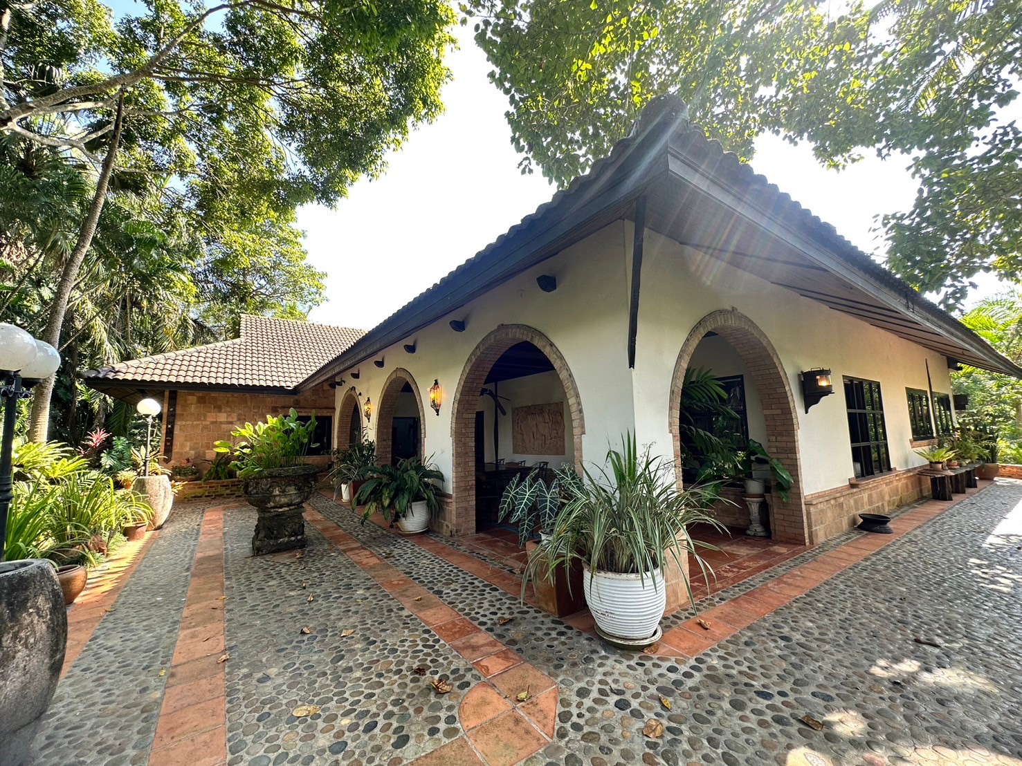 Luxury garden compound in Northern Mae Rim