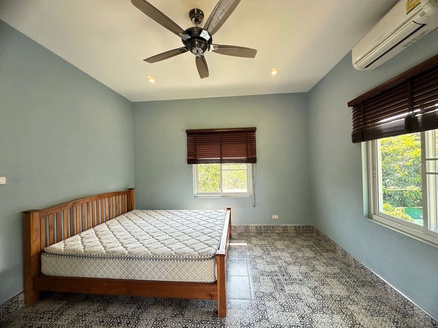 Luxury garden compound in Northern Mae Rim