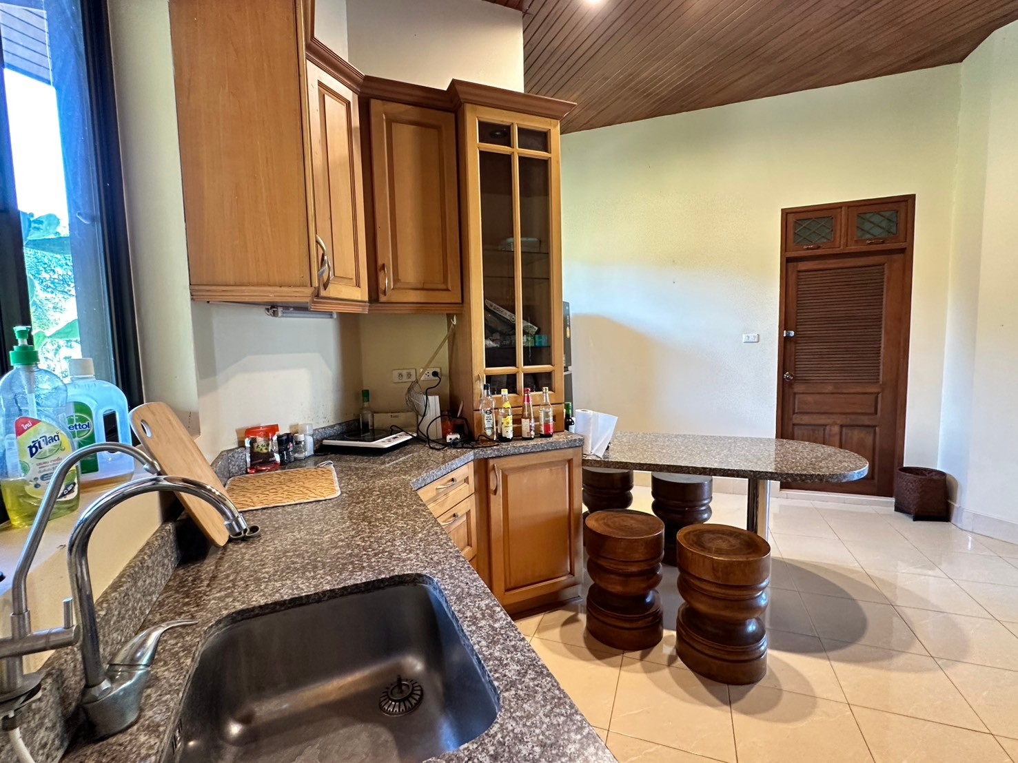 House for sale with big garden in Doisaket