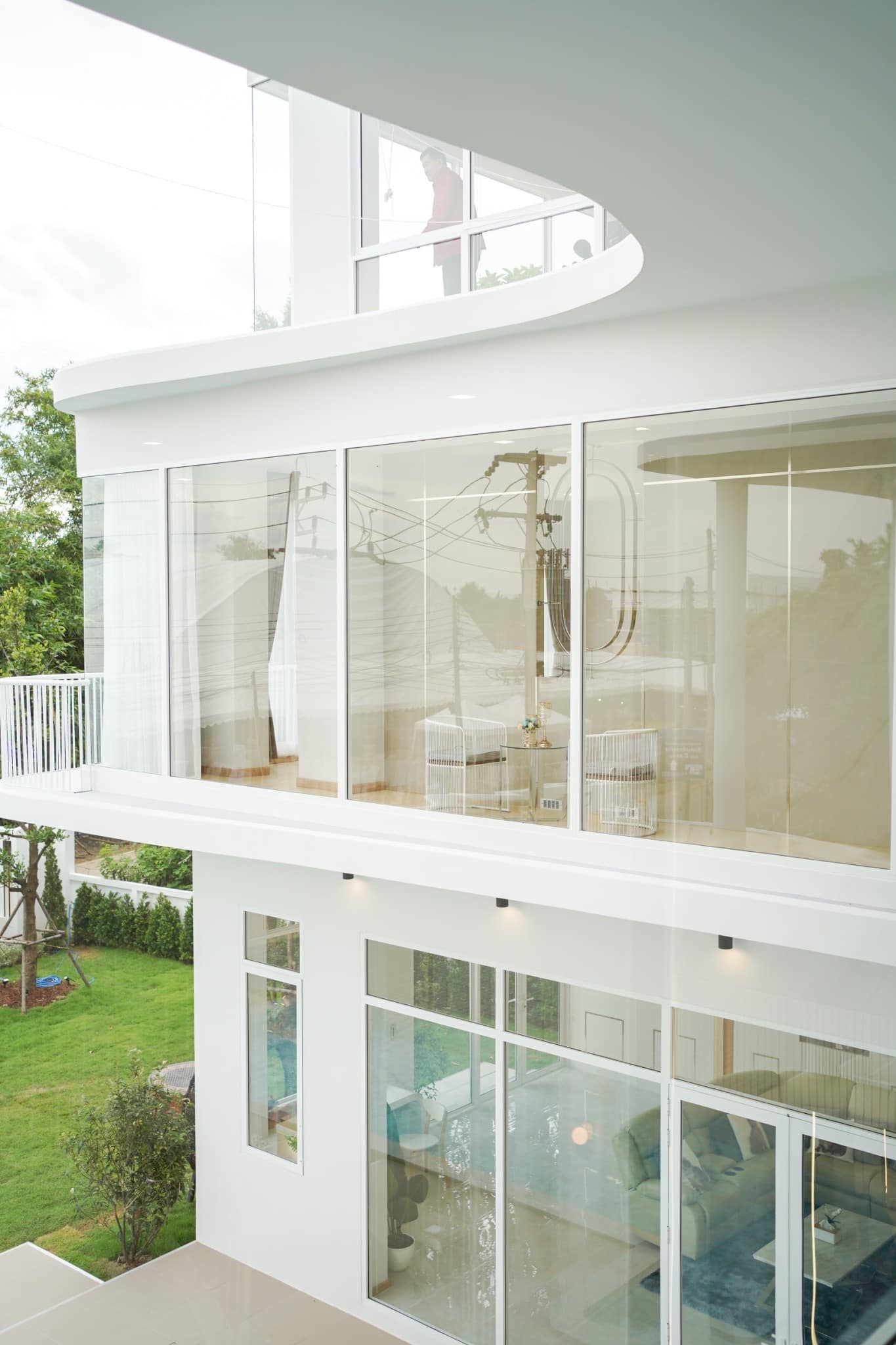 For sale New 3-storey pool villa Saraphi District 