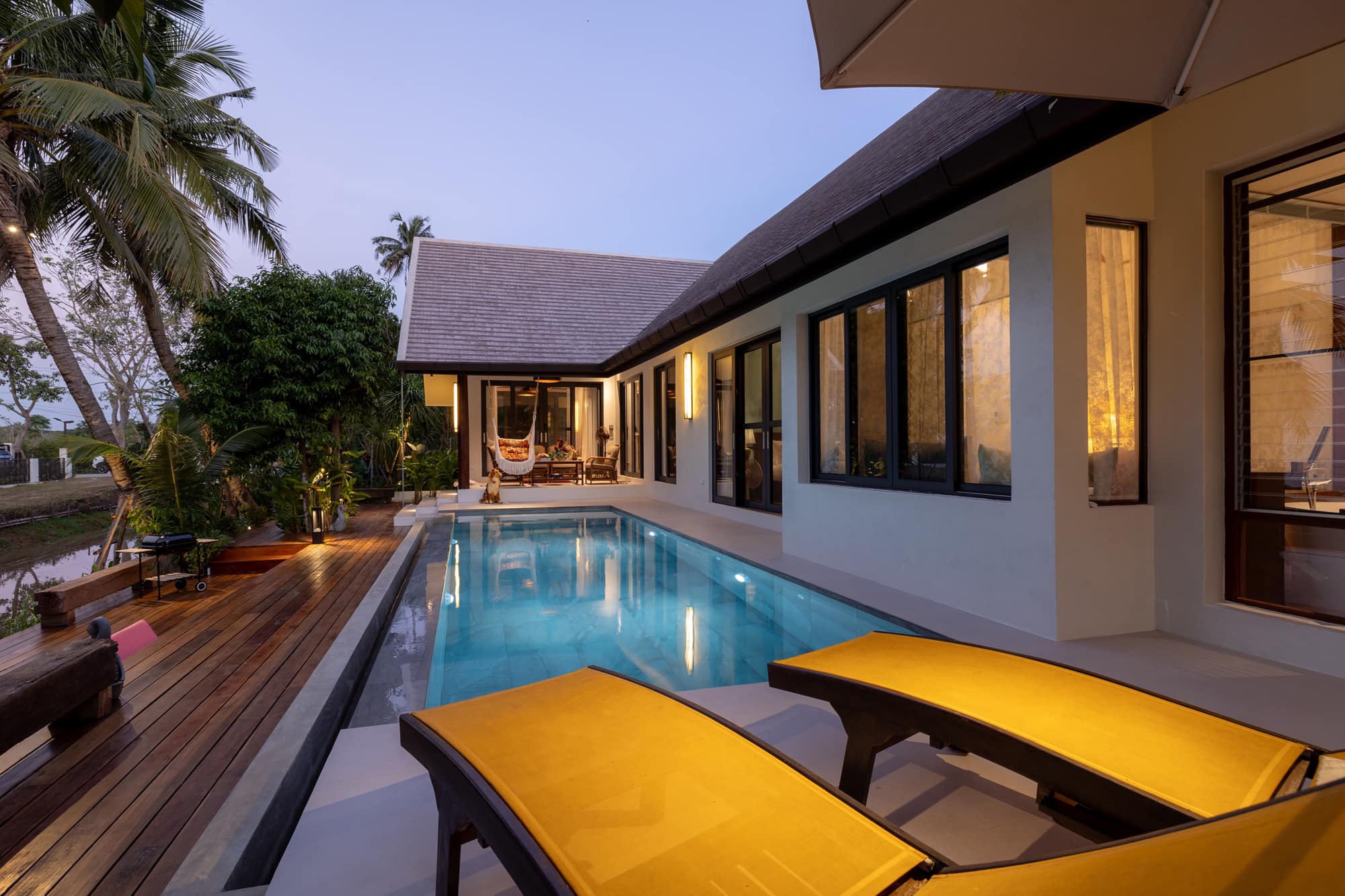 ​Luxury pool villa by the waterfront 