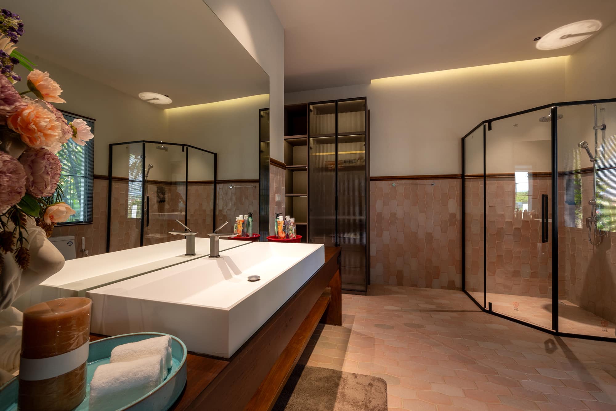 ​Luxury pool villa by the waterfront 