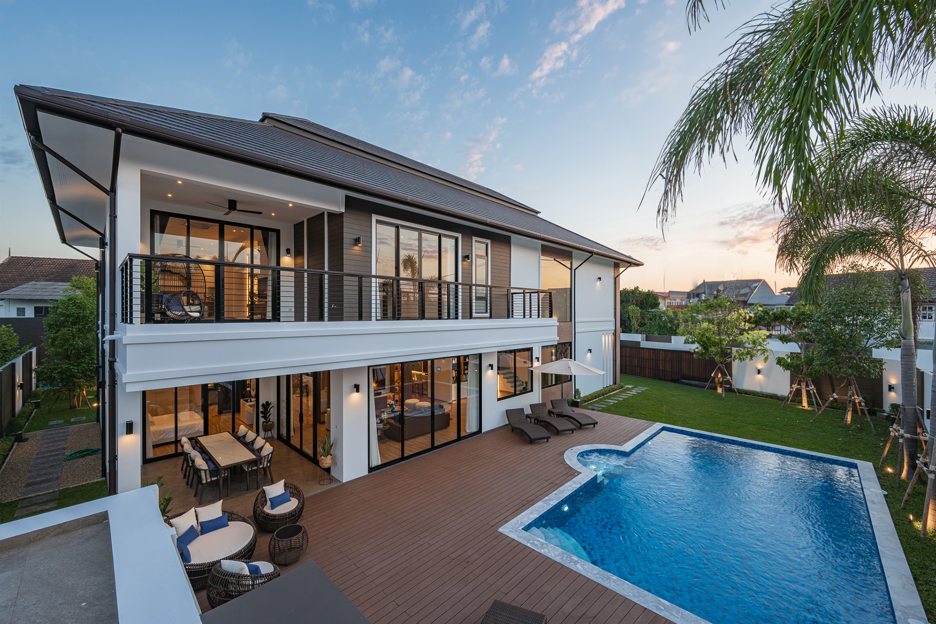Stunning pool villa for sale  World Club Land 