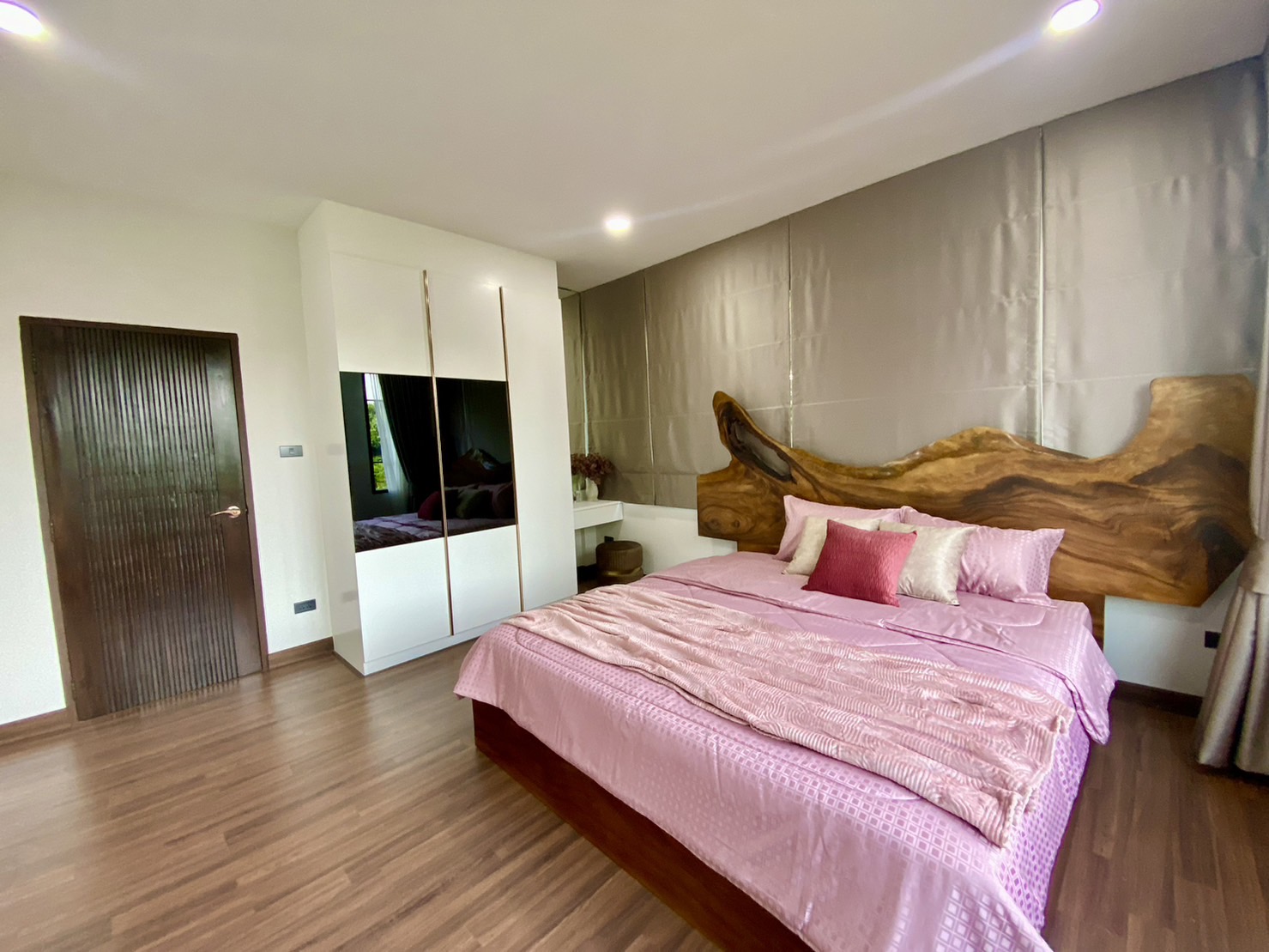  Pool Villa house for sale in Sankampang 🏡