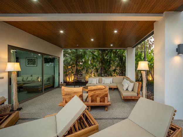 Selling luxury pool villas in Hangdong 