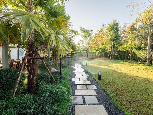 Selling luxury pool villas in Hangdong 